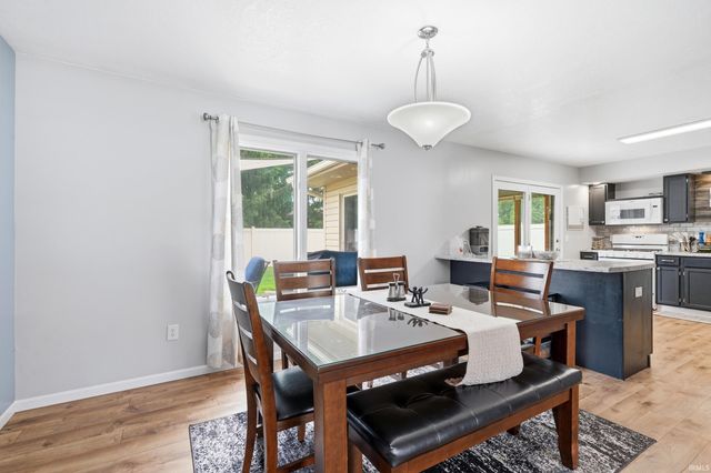 1919 Mill Stream Drive, Huntertown, IN 46748