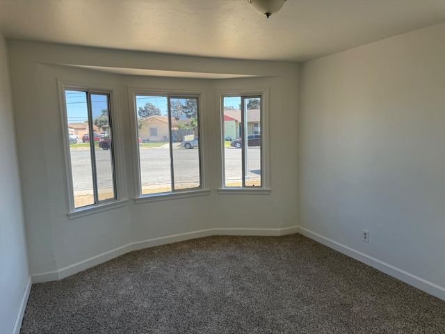 85 Paloma Avenue, Salinas, CA 93905