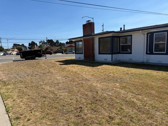 85 Paloma Avenue, Salinas, CA 93905
