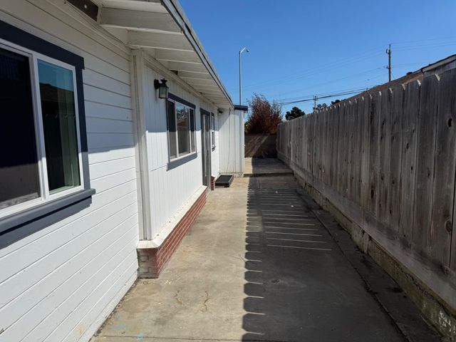 85 Paloma Avenue, Salinas, CA 93905