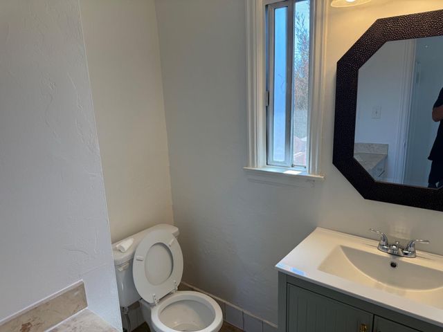 85 Paloma Avenue, Salinas, CA 93905