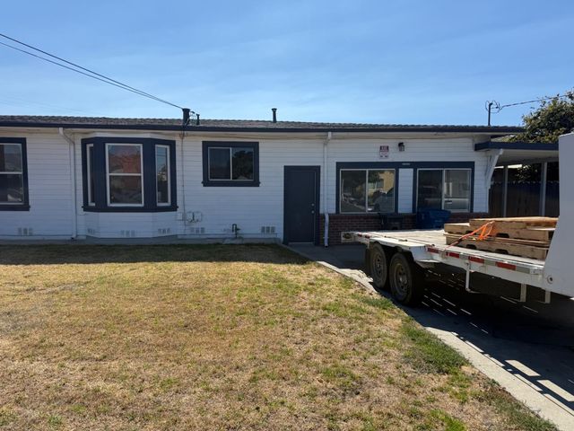 85 Paloma Avenue, Salinas, CA 93905