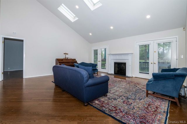 7 Brookridge Road, New Rochelle, NY 10804