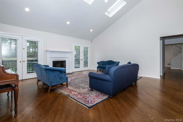 7 Brookridge Road, New Rochelle, NY 10804