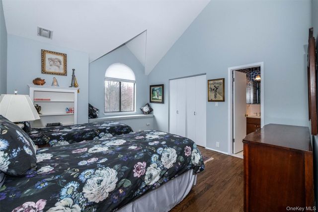 7 Brookridge Road, New Rochelle, NY 10804