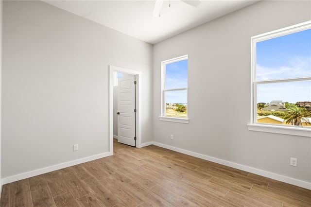 603 E Avenue G 404, Port Aransas, TX 78373