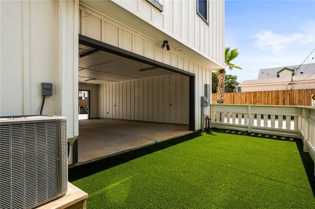 603 E Avenue G 404, Port Aransas, TX 78373