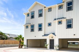 603 E Avenue G 404, Port Aransas, TX 78373