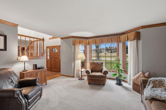 1925 Field Cliffe DRIVE, Richfield, WI 53076