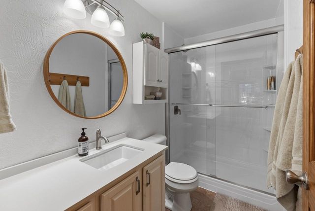 1925 Field Cliffe DRIVE, Richfield, WI 53076