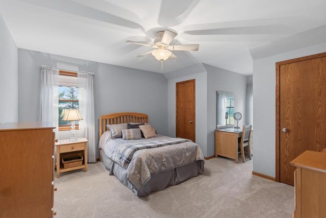 1925 Field Cliffe DRIVE, Richfield, WI 53076