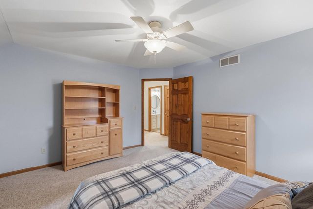 1925 Field Cliffe DRIVE, Richfield, WI 53076