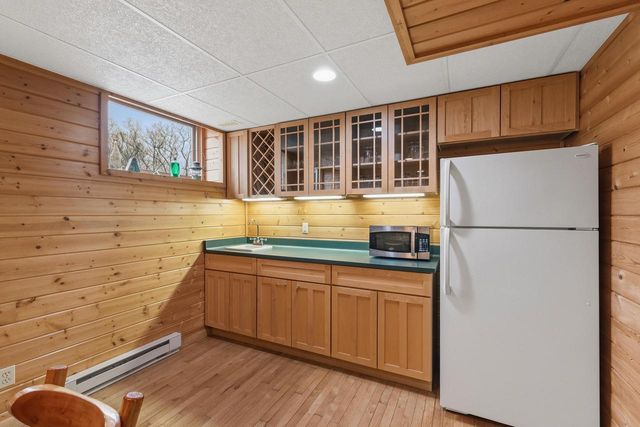 1925 Field Cliffe DRIVE, Richfield, WI 53076