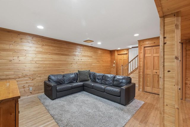 1925 Field Cliffe DRIVE, Richfield, WI 53076