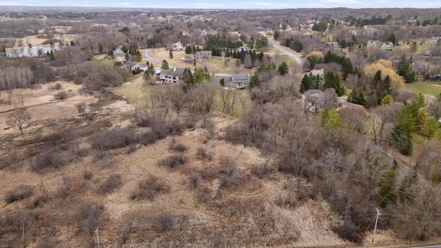 1925 Field Cliffe DRIVE, Richfield, WI 53076