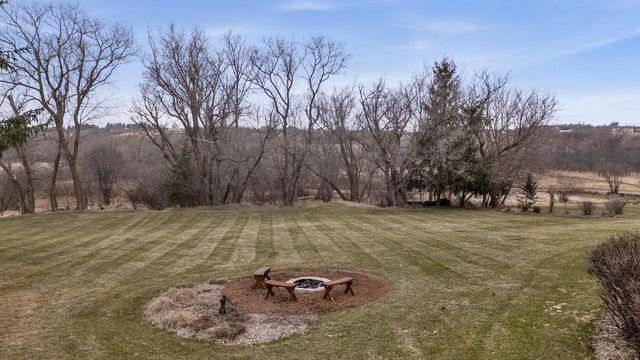 1925 Field Cliffe DRIVE, Richfield, WI 53076