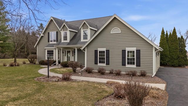 1925 Field Cliffe DRIVE, Richfield, WI 53076