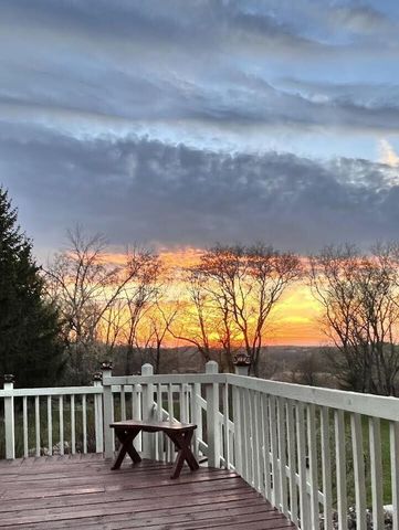 1925 Field Cliffe DRIVE, Richfield, WI 53076