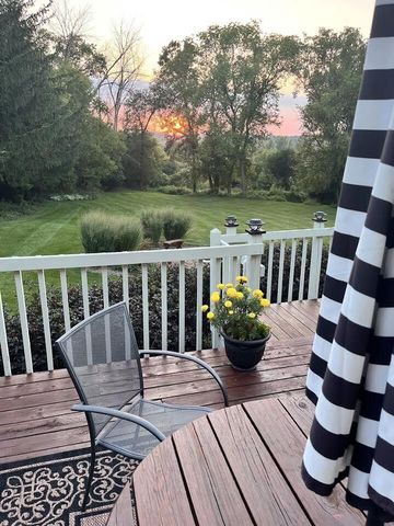 1925 Field Cliffe DRIVE, Richfield, WI 53076