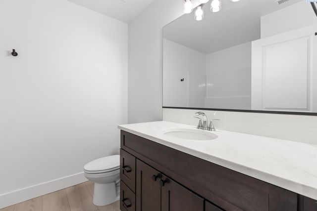 6254 W 28th Ave, Kennewick, WA 99338