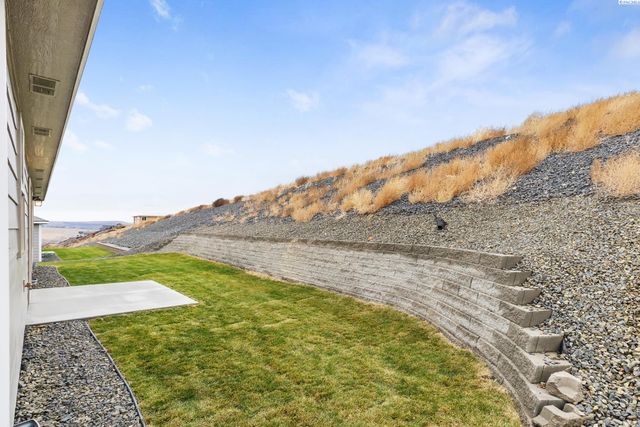 6254 W 28th Ave, Kennewick, WA 99338