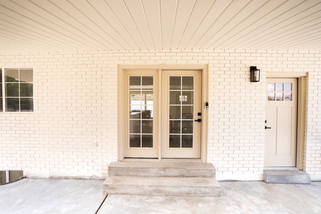 1211 E BREKENRIDGE DR, Murray, UT 84117