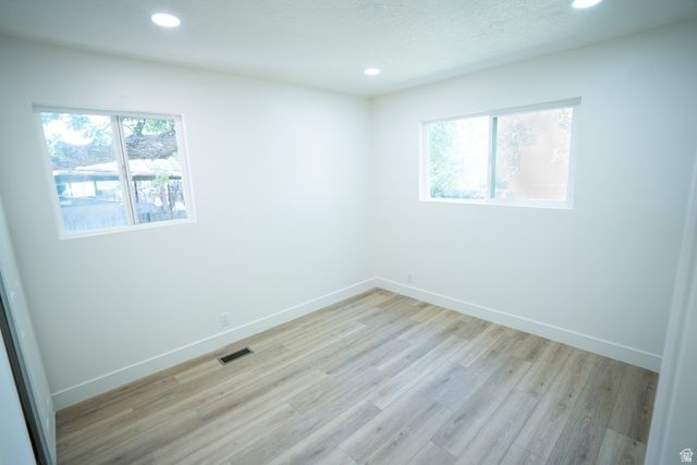 1211 E BREKENRIDGE DR, Murray, UT 84117