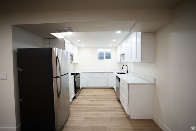 1211 E BREKENRIDGE DR, Murray, UT 84117