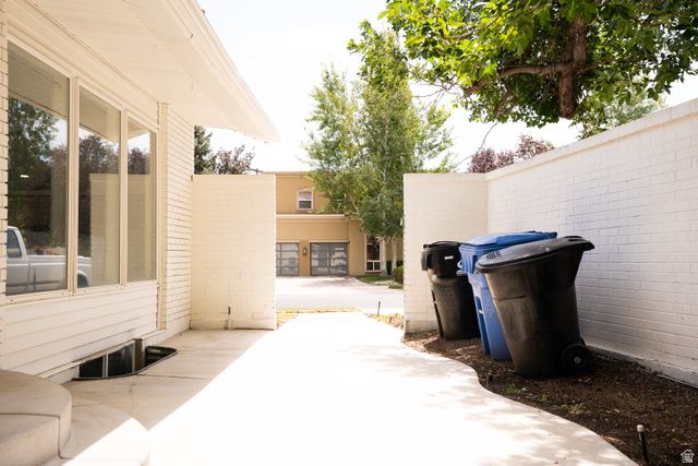 1211 E BREKENRIDGE DR, Murray, UT 84117
