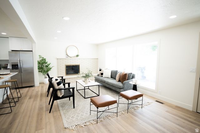 1211 E BREKENRIDGE DR, Murray, UT 84117