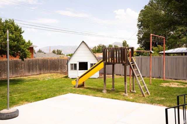 1211 E BREKENRIDGE DR, Murray, UT 84117