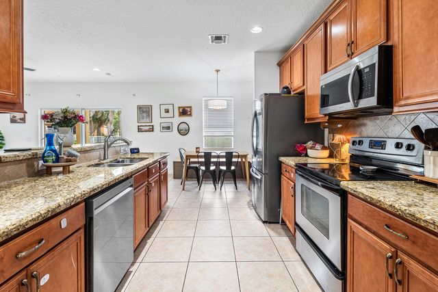 5827 Gypsum Place, West Palm Beach, FL 33413