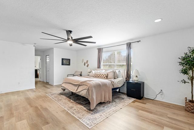 5827 Gypsum Place, West Palm Beach, FL 33413