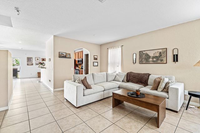 5827 Gypsum Place, West Palm Beach, FL 33413