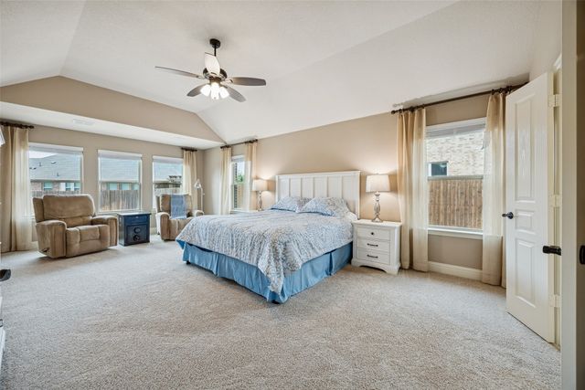 203 Oakcrest Drive, Justin, TX 76247