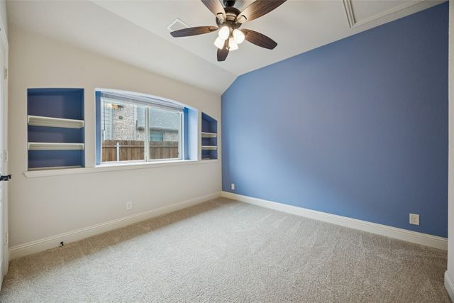 203 Oakcrest Drive, Justin, TX 76247