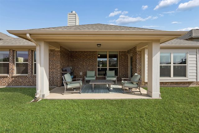 203 Oakcrest Drive, Justin, TX 76247