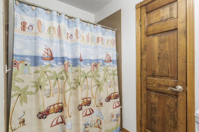 3206 W Grayrock Drive, Springfield, MO 65810