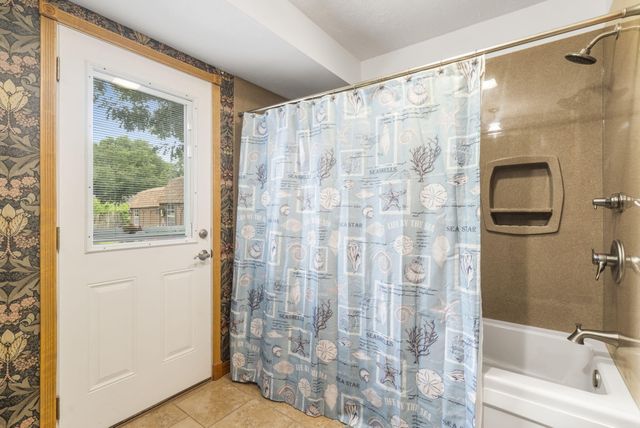 3206 W Grayrock Drive, Springfield, MO 65810