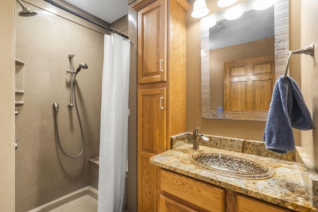 3206 W Grayrock Drive, Springfield, MO 65810