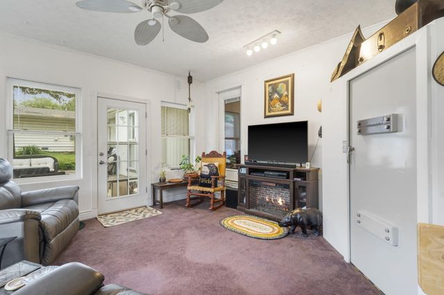 3206 W Grayrock Drive, Springfield, MO 65810