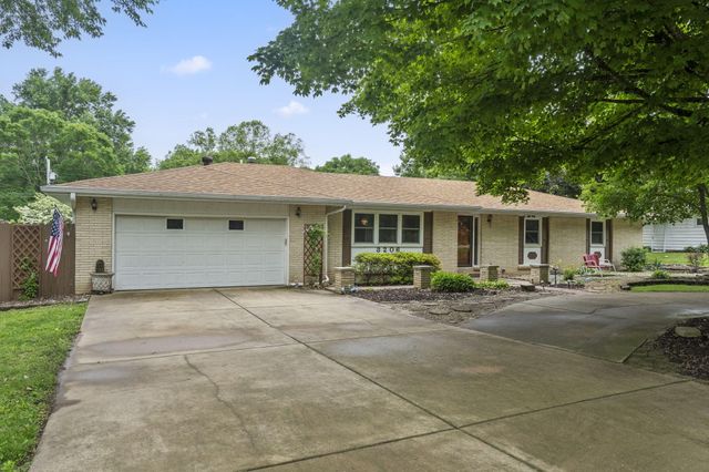 3206 W Grayrock Drive, Springfield, MO 65810