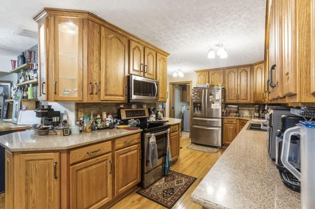 3206 W Grayrock Drive, Springfield, MO 65810