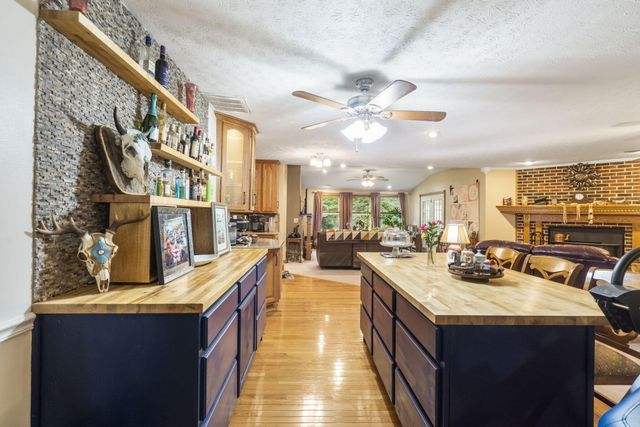 3206 W Grayrock Drive, Springfield, MO 65810