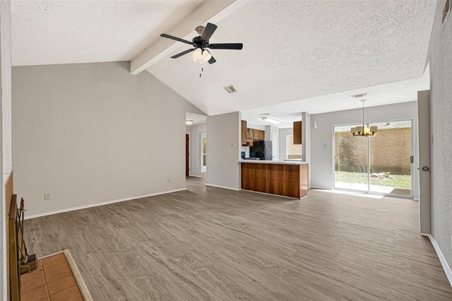 7314 Addicks Clodine Road, Houston, TX 77083