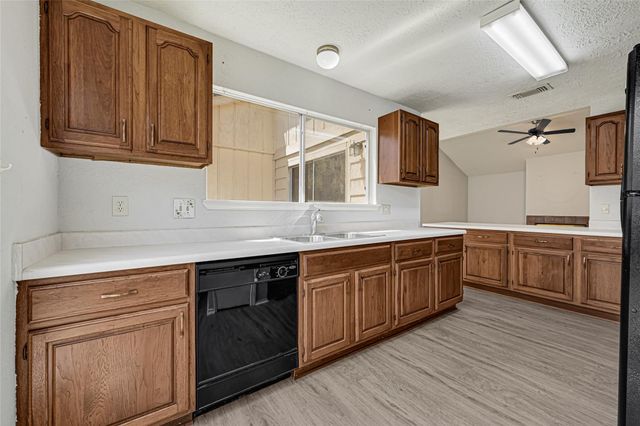 7314 Addicks Clodine Road, Houston, TX 77083