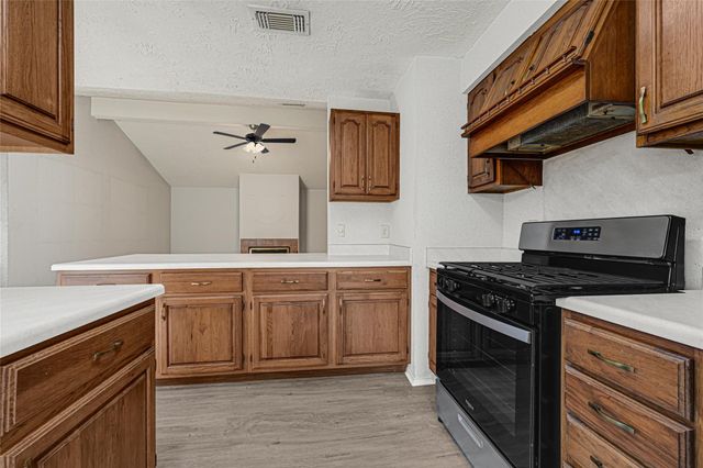 7314 Addicks Clodine Road, Houston, TX 77083