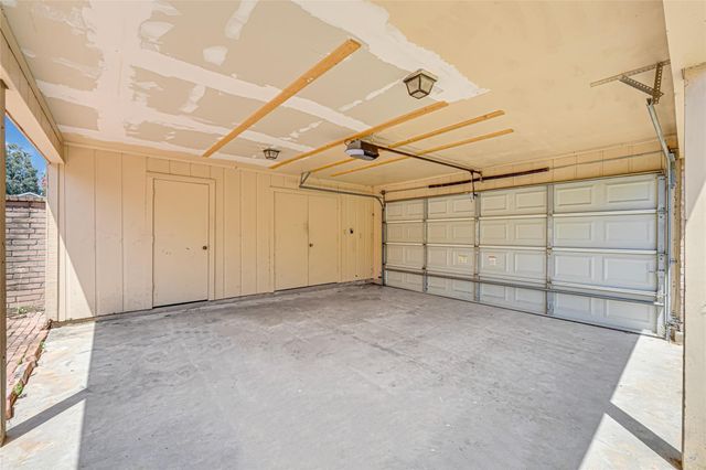 7314 Addicks Clodine Road, Houston, TX 77083