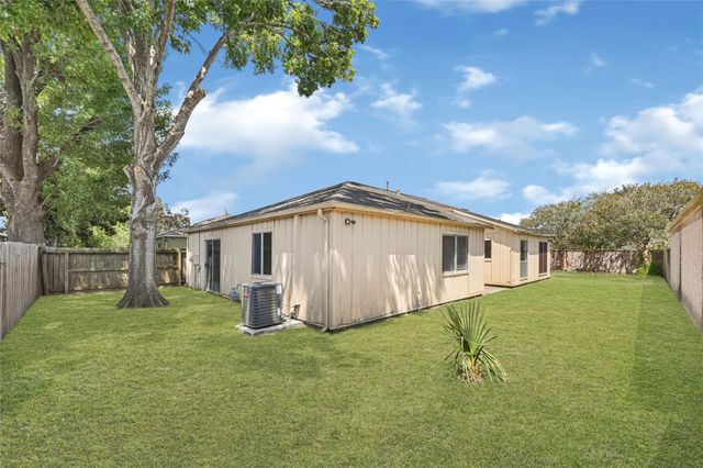 7314 Addicks Clodine Road, Houston, TX 77083
