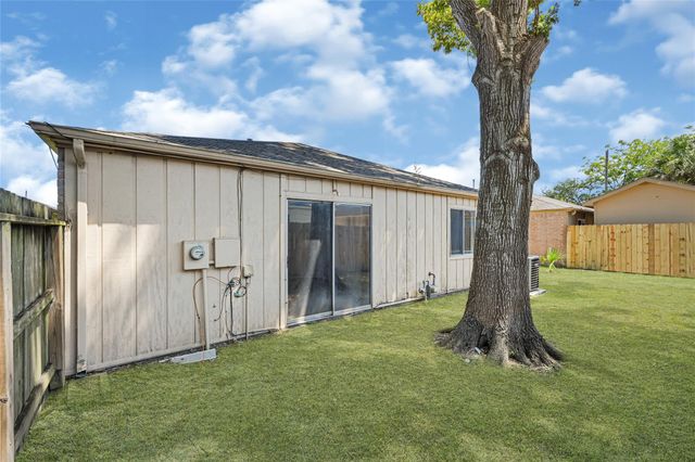 7314 Addicks Clodine Road, Houston, TX 77083